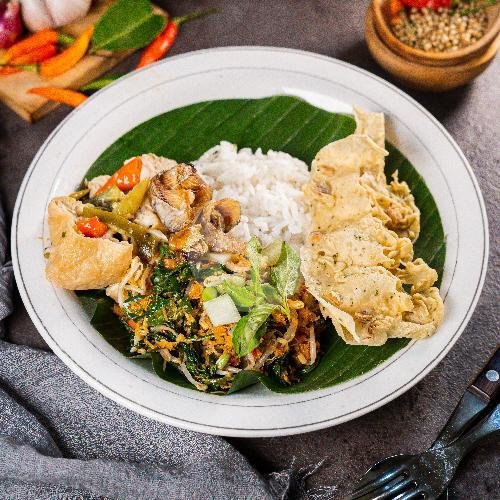 Nasi Pecel Komplit + Dadar Jagung menu Pecel Madiun Mbak Nina, Walikota Mustajab