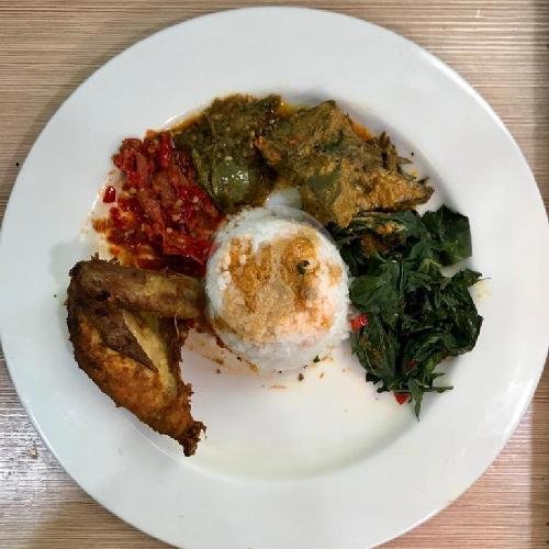 Nasi Ayam Balado menu Nasi Padang RM Maju Jaya, Gegerkalong