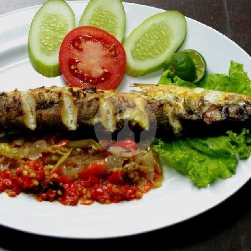 Ikan Kuwe (M) menu Ikan Bakar Laut Sambal Pesisir 2009 Simpang Dago