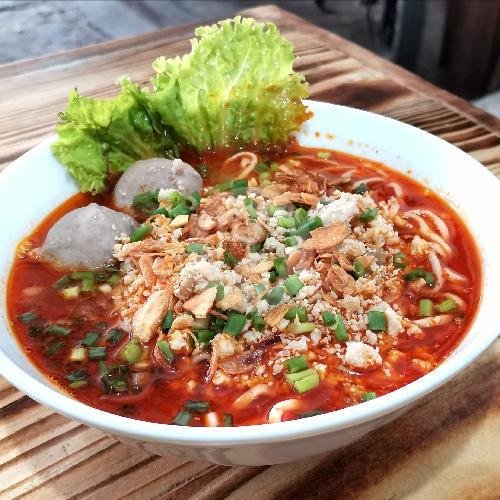 Review Pangsit Mie Ayam 18: Surga Mie di Karang Empat Besar Surabaya