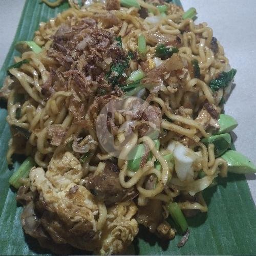 Mie Goreng +pete menu Nasi Goreng Daun Pisang Bang Roni Ujungrusi