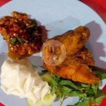 Ayam Goreng menu Angel Lesehan, Rs Fatmawati