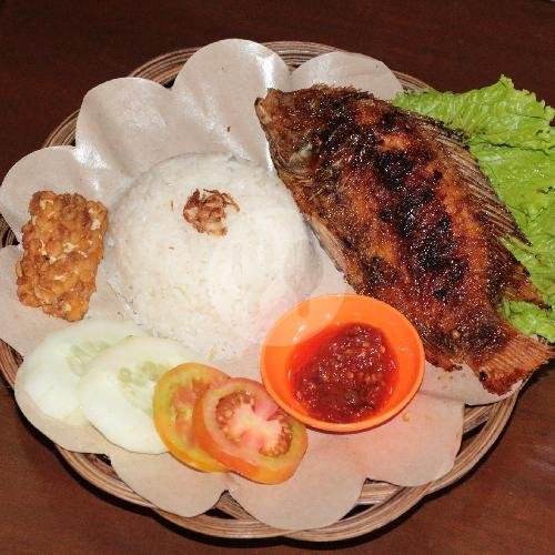 Paket Nasi Nila Bakar menu Dapoer Norma, Muntilan