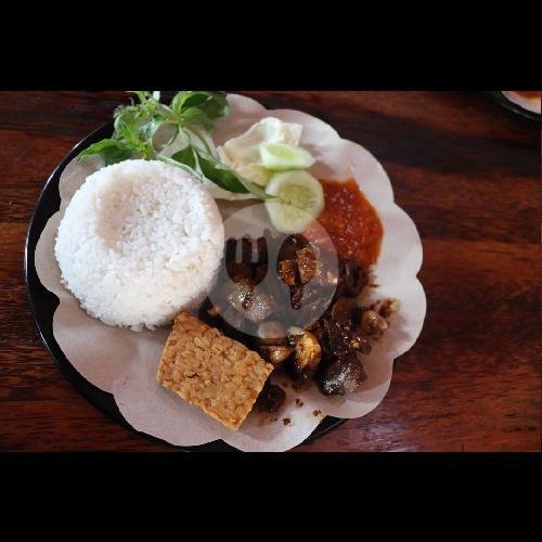 Nasi Krengsengan Ayam menu Warung Kembul Bojana, Pakisaji
