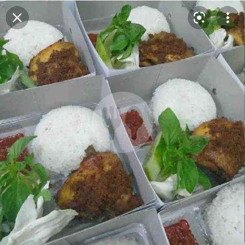 Paket Hemat 10 Box Free Aqua Gelas Per Box menu Ayam Goreng Laos Eceu, Abdul Muis