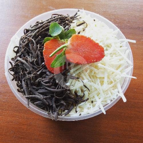 Salad Strawberry 450ml menu Fruit n Co (Jus, Sop, & Salad Buah), Menganti