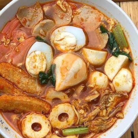 Es Teler Sinyo: Nostalgia Rasa dan Kebersamaan di Surabaya