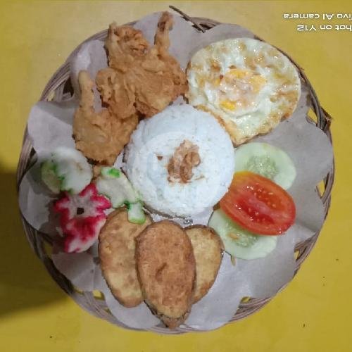 Cah Kangkung menu Ayam Geprek D Royal, Maguwoharjo