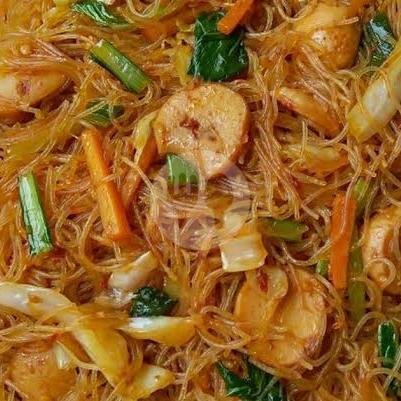 Kwetiaw Spesial menu Bakmi Pak Tomblok, Kapten Tendean