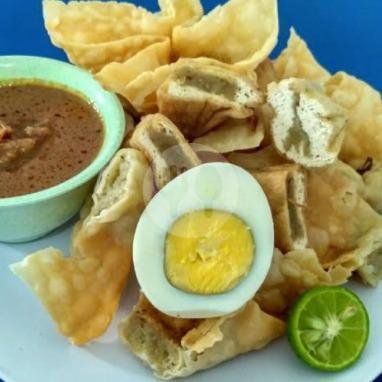 Siomay menu Rujak Es Krim Handayani, Kemayoran