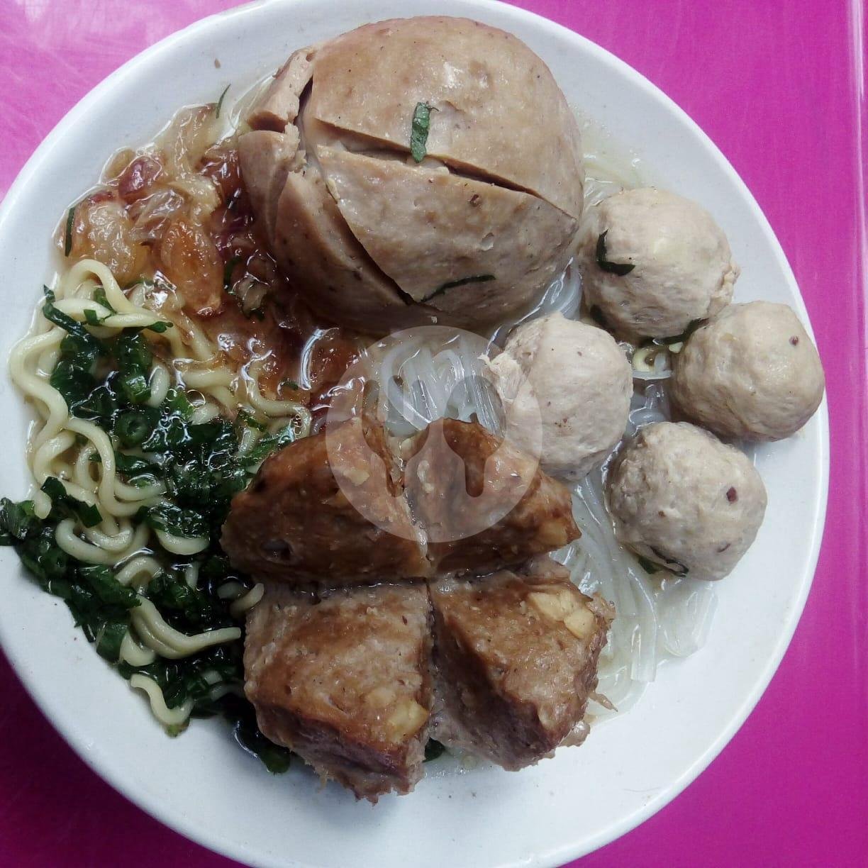 Baso Spesial menu Bakso Tenis & Mie Ayam, Ringin Raya