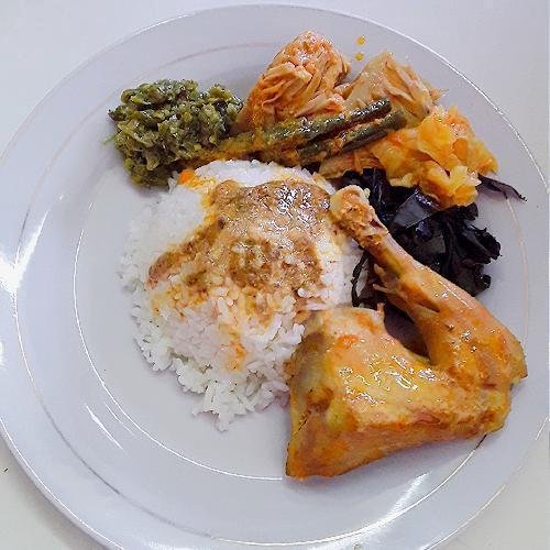 Ayam Gule menu Rumah Makan Padang Roda Baru, Banteng