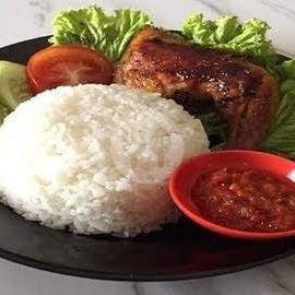 Review Menarik Ayam Bakar Mania: Surga Kuliner di Madiun