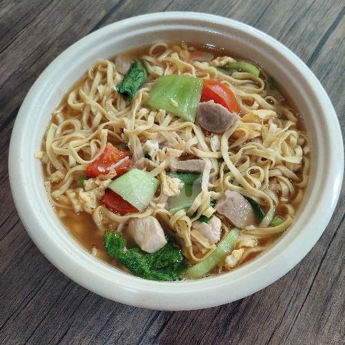 Ayam crispy Sambel OMMA menu Warung Oppa Bay, Banyuanyar