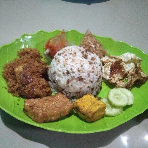 Nasi Tutug Oncom Bundo Dian: Surga Kuliner di Jatinangor yang Wajib Dicoba!