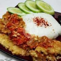 Nasi Penyetan Bu Tin: Surga Kuliner di Surabaya yang Wajib Dikunjungi Nasi Penyetan Bu Tin: Surga Kuliner di Surabaya yang Wajib Dikunjungi