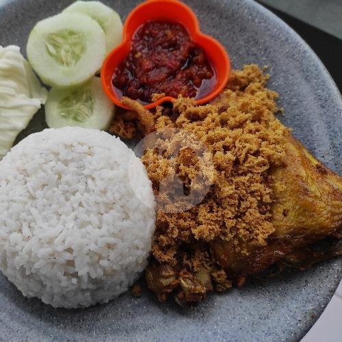 Paket Ayam Goreng Kremes Paha menu Ayam Mbah Semar, Manyaran