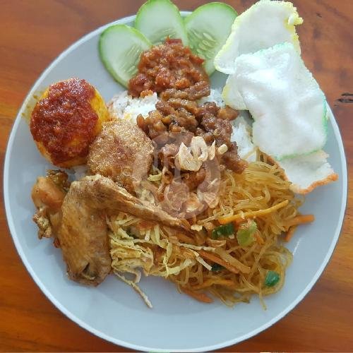 Nasi Uduk Telor Keribo menu Kedai Samawa, Slawi