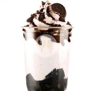Strawberry Lucky Sundae menu Mixue Semeru