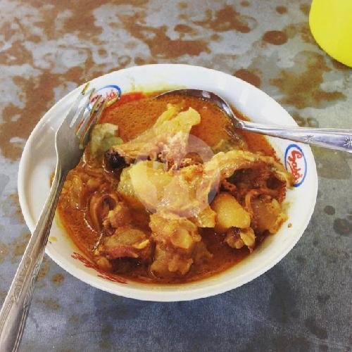 (1 Porsi Kikil Sapi + 1 Biji  Lontong Dipisah) menu Kikil Sapi Pak Madekan, Taman