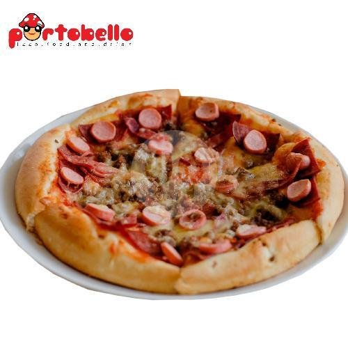 Pizza Meat Lover menu Portobello Pizza, Halmahera