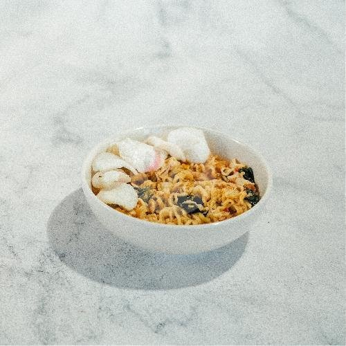 Review Makanan Lezat di Warmindo Mang Ujo Malang: Surga Kuliner yang Ramah di Kantong