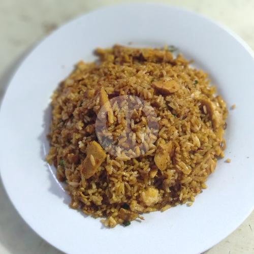 Nasi Goreng Sosis menu Nasi Goreng Gila Mezzaluna, Nanas