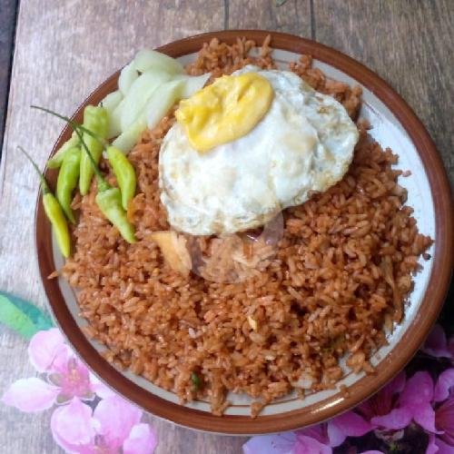 Mie Goreng Mbulet +Telur menu Nasi Goreng MBULET