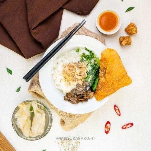 Mie Lebar Ayam Jamur + Pangsit menu Mie Ayam Jamur Suka Baru Cab. Senen, Medan Satria