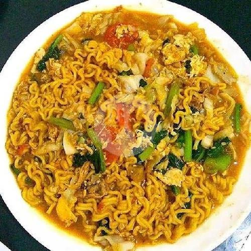 Bakso Goreng 5 Biji, Bumbu Tabur Balado menu Warmindo CJDW, MOJOKERTO