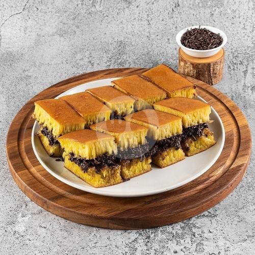 Spesial Loyang Besar menu Martabak & Terang Bulan Holland, Gwalk