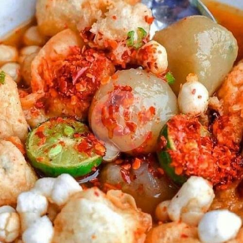 Review Kedai Ayam Geprek Maryana: Pengalaman Kuliner Menarik di Baladewa Bandung