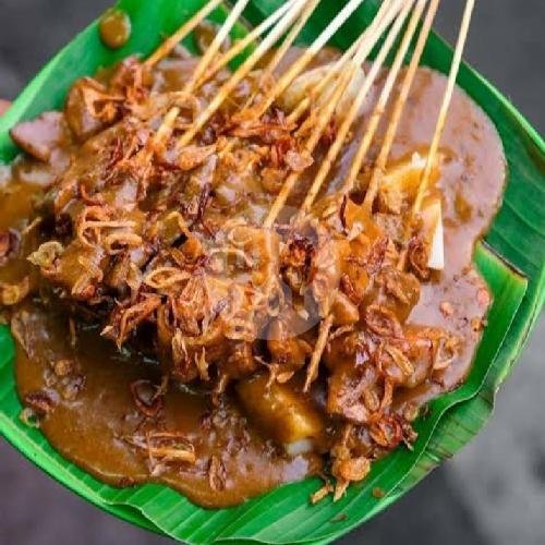 Sate(Daging Empuk)+Ketupat menu SaTe Padang Sumber Waras