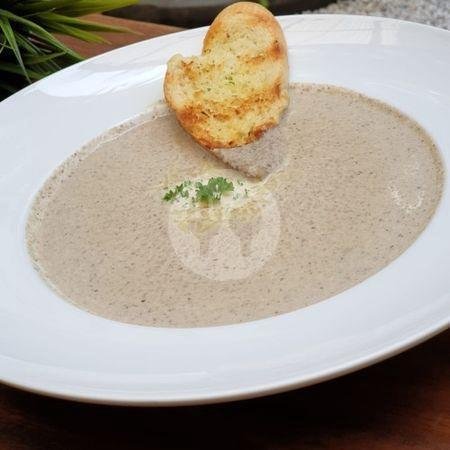 Delapan Padi: Surga Kuliner Cozy di Dipatiukur Bandung