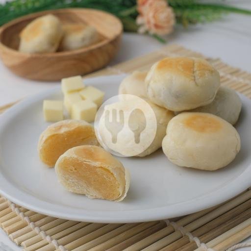 Bakpia Kumbu Hitam 12 Pcs menu Mochi Sakura, Malioboro Mall