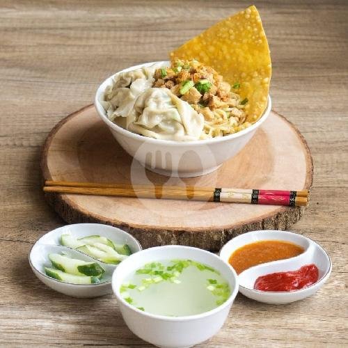 Mie Ayam Bakwan menu Pangsit Mie Ayam Gajah Mada Surabaya, Dharmahusada