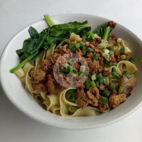 Bakmi Lebar Pangsit menu Bakmi Atung, Tambora