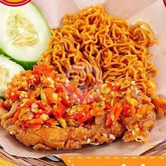 Fried Chicken menu Astreila Kitchen, Ayam Geprek, Bakmie & Jajanan, Margamulya Indah Regency