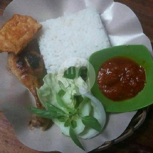 Ayam Kremes menu Ayam Penyet A24 Madiun, Kapuas