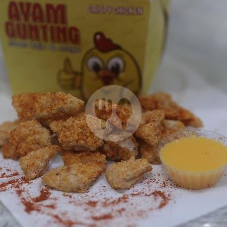 Review Ayam Gunting Solo: Sensasi Ayam Goreng Crispy yang Menggoda Selera