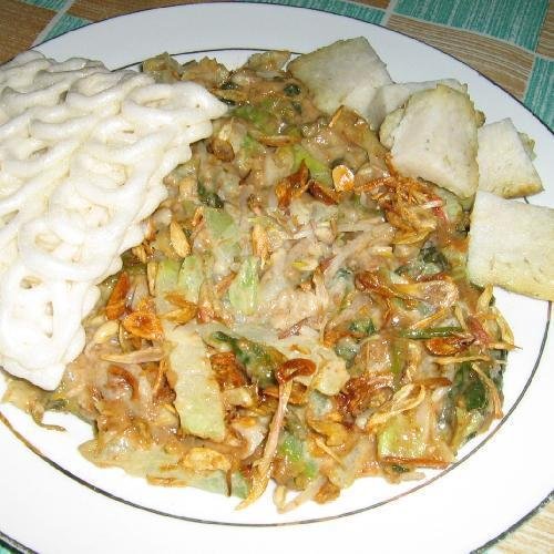 Lotek Mentah + Lontong/Kupat menu Rujak Dan Lotek, Sumbersari