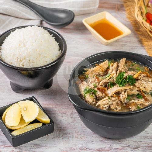 Teh Hangat Manis menu Sop Ayam Pak Miin Klaten, Tebet
