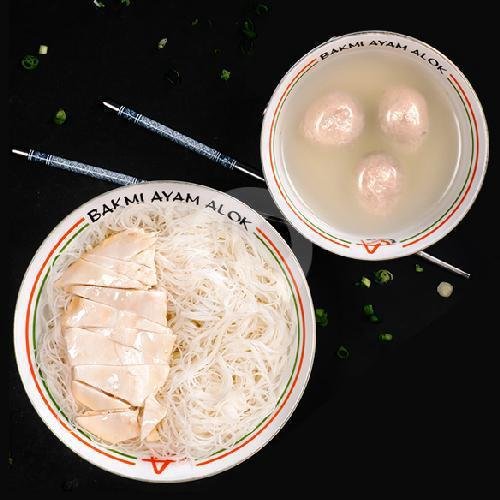 Pangsit Kuah 1 porsi menu Bakmi Ayam Alok, Kelapa Gading