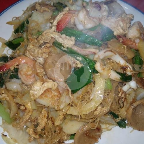 Bihun Goreng / Kuah Babi menu Lim Thiam Kie, Jati Baru