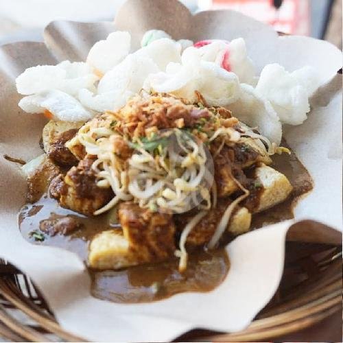 Nasi Telor menu Ayam Bebek Kremezz dan Mie Bandit, Sawojajar