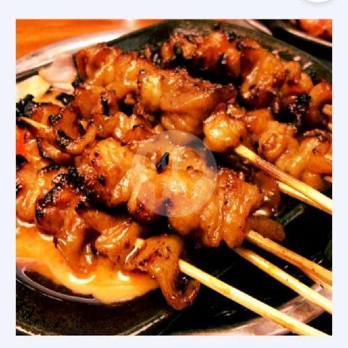 Sate Campur ( Sate Kulit 5 Tsk + Sate Ayam 5 Tsk ) menu Warung Sate Pak Sam, Rawamangun