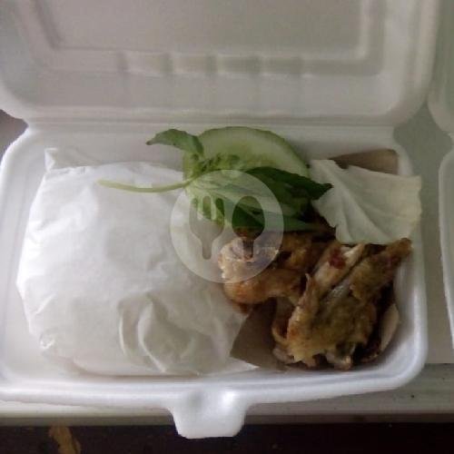Nasi + Ayam Penyet menu Endulita Sambal Belut, Blulukan