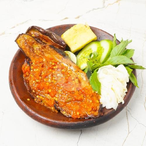 Ikan Bawal Laut Bakar menu Sop & Ikan Goreng Ternate, Pasar Minggu, Jatipadang