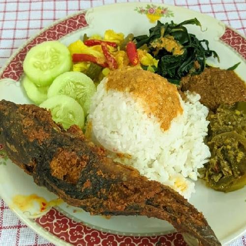 Nasi Telur Dadar menu Rm Sinar Minang Jaya, Wahid Hasyim
