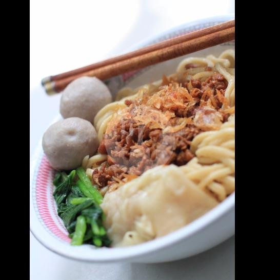Pangsit Mie Bakwan menu Depot MITRA, Banyuwangi